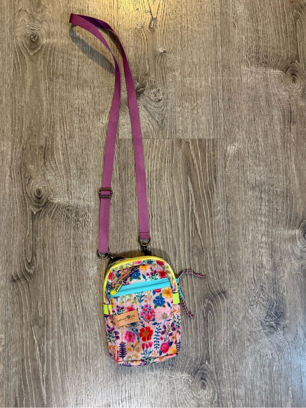 Natural Life 8-in-1 Pocket Crossbody - Rainbow Garden Cream Floral - Picture 2 of 9